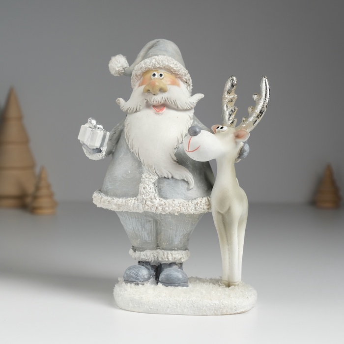 Сувенир полистоун "Дед Мороз в серой шубе с серым оленем" 10,5х6х15,5 см 10326253