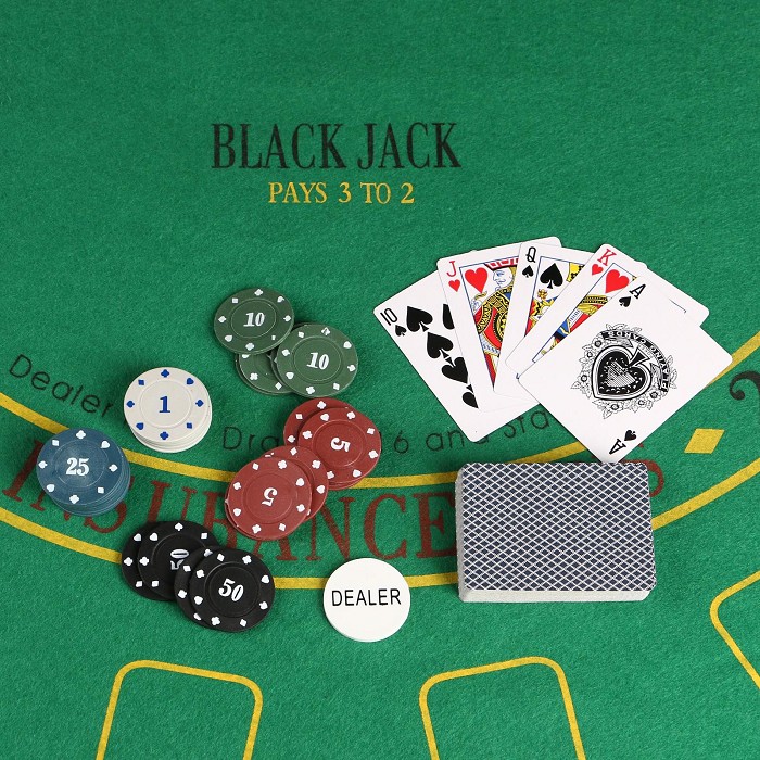 Покер, набор для игры (карты 54 шт, фишки 120 шт с/номин.) 15х15 см, микс  912897