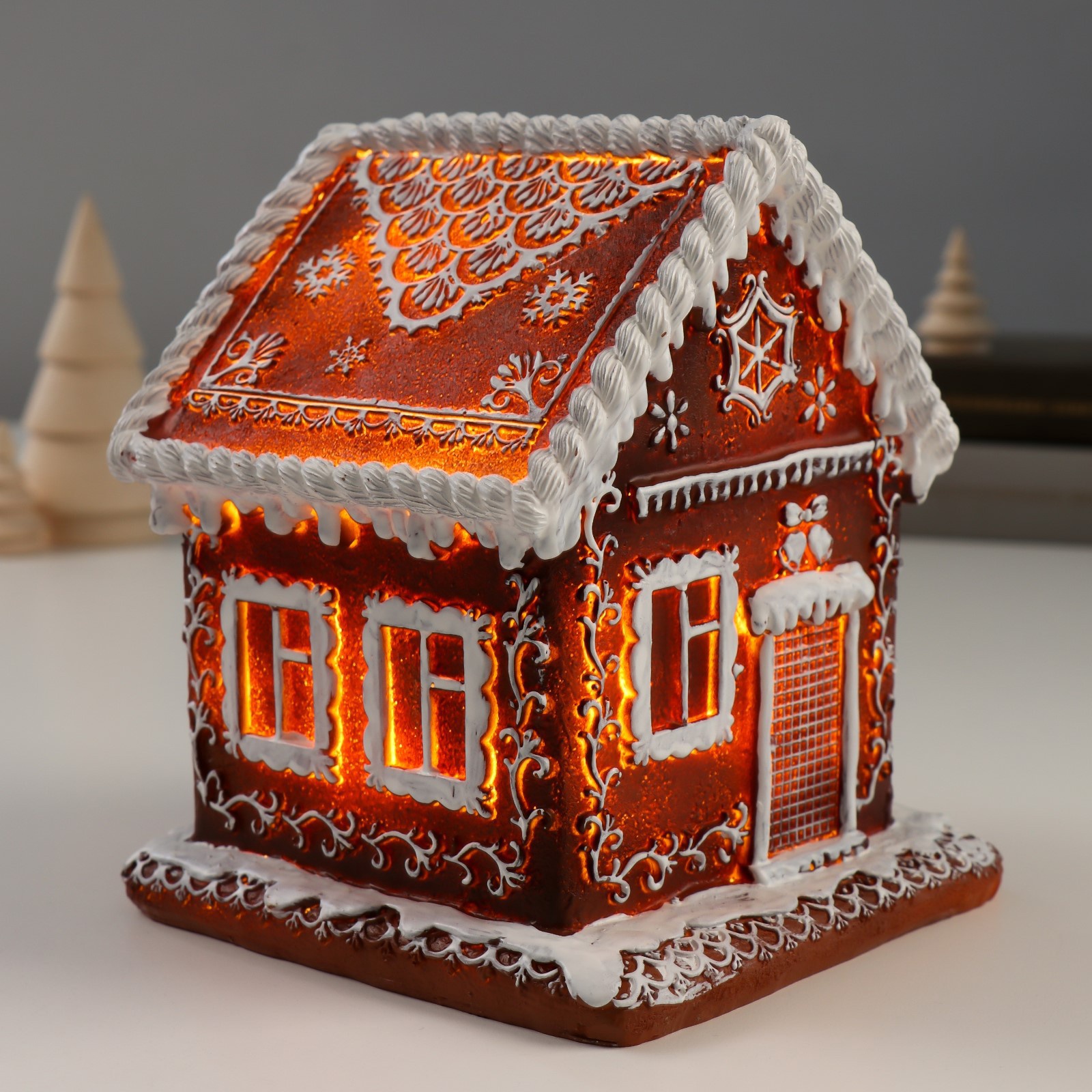 Сувенир свет "Пряничный домик с узорами" 13х13х15 см 9488437