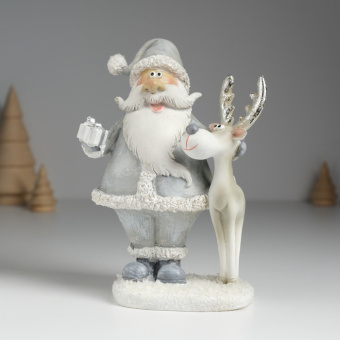 Сувенир полистоун "Дед Мороз в серой шубе с серым оленем" 10,5х6х15,5 см 10326253
