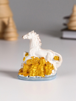 Сувенир полистоун "Серый конь с горкой золотых монет" МИКС 6х3,5х6,4 см 10869998